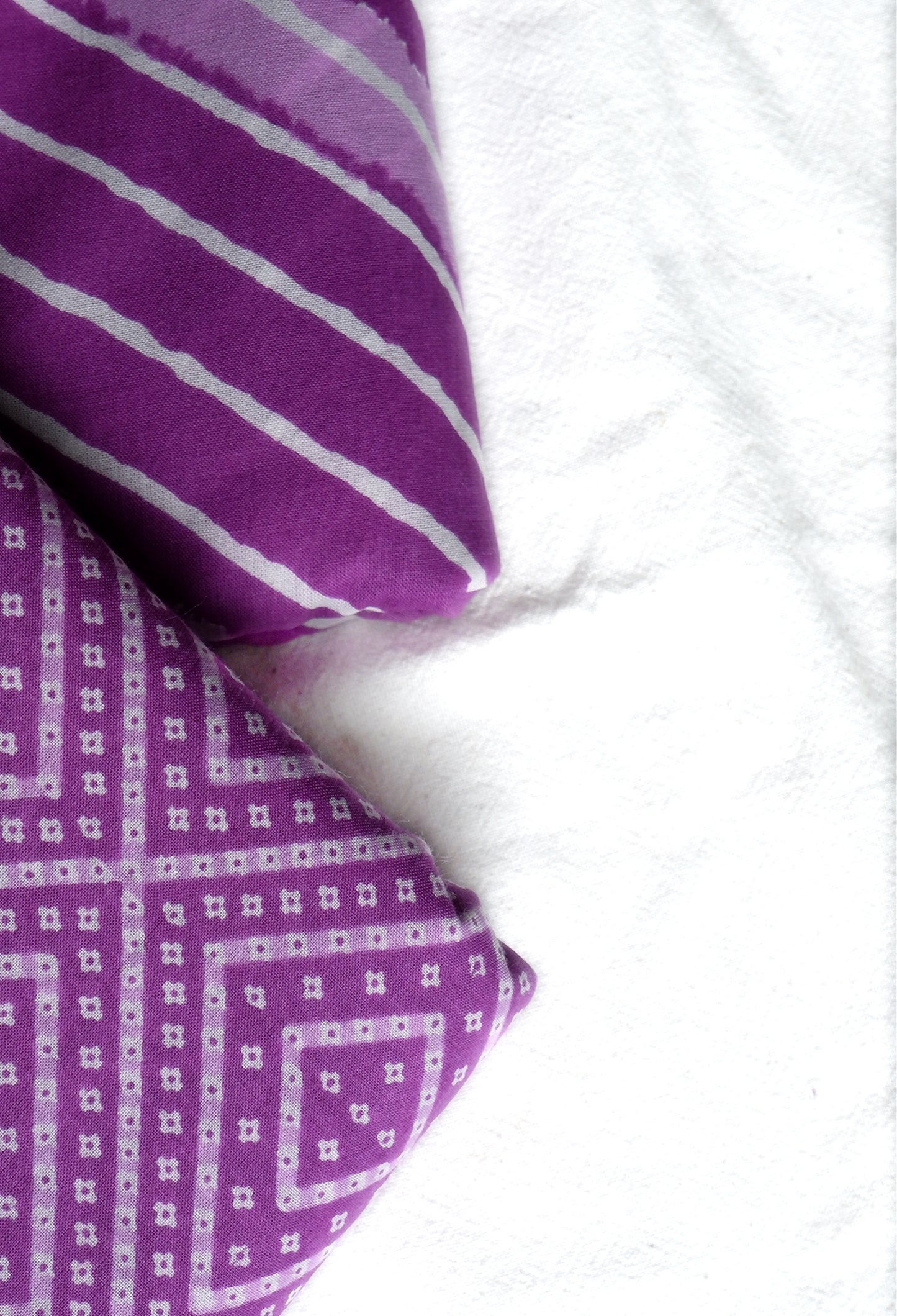 White Pattern Purple Running Fabric [Set: 3m Top & 2.5m Bottom]